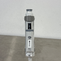 Eppendorf Research Plus x6 With Stand image 1